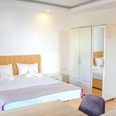 Gueden-pearl Aparthotel 5*